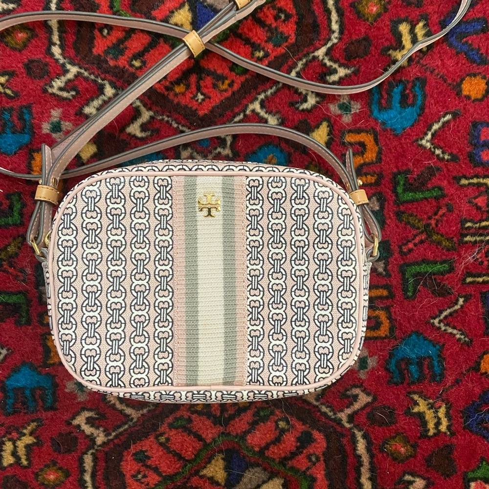 Tory Burch crossbody with adjustable strap